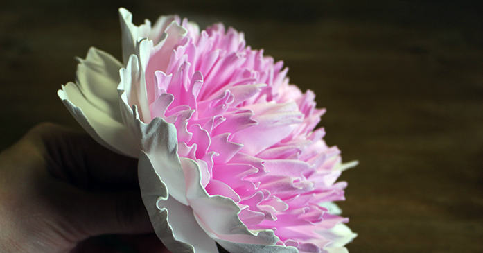 Flores espumiranas para patrones topiarios. El tulipán de espuma. Lily de foamirana.
