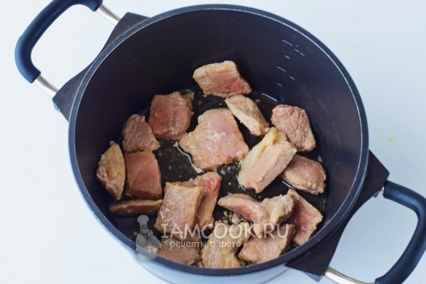 Cómo cocinar la salsa con patatas. Preparación de carne y salsa de patata: instrucciones detalladas.