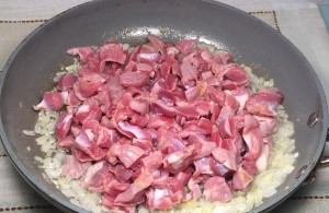 Готвене у дома на пилешки стомаси. Как да готвя пилешки стомаси вкусно.