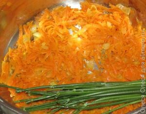Маринований перець фарширований овочами. Перець фарширований консервований