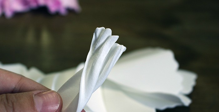 Flores espumiranas para patrones topiarios. El tulipán de espuma. Lily de foamirana.