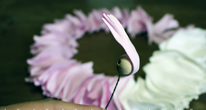Flores espumiranas para patrones topiarios. El tulipán de espuma. Lily de foamirana.