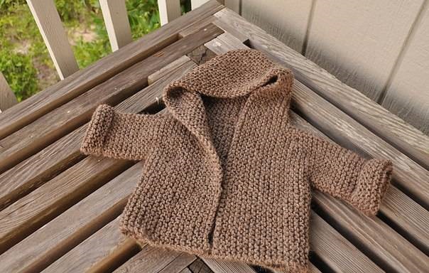 Cómo tejer el esquema de tejer capucha. Accesorio de moda y con estilo en el vestuario femenino: tejido de bufanda.