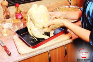 Cómo cocinar pollo asado en casa al horno. Pollo a la plancha en el horno: recetas de cocina.