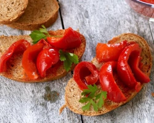 Зимові частування: перець в бочці