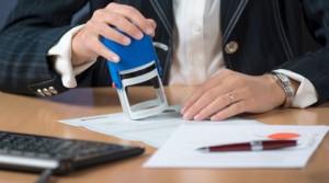 Uma transação de compra alternativa através de um notário. Registo da transacção de venda através de um notário. Po