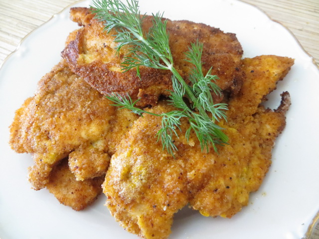 Шніцель з курки. Як приготувати шніцель з курячої грудки.