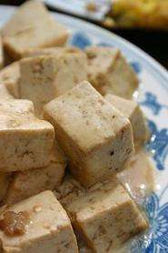 Sir Tofu Cinnamon y Skoda: puedes conseguir algunos por un día.  ¿Quién es este señor tofu que ahora?