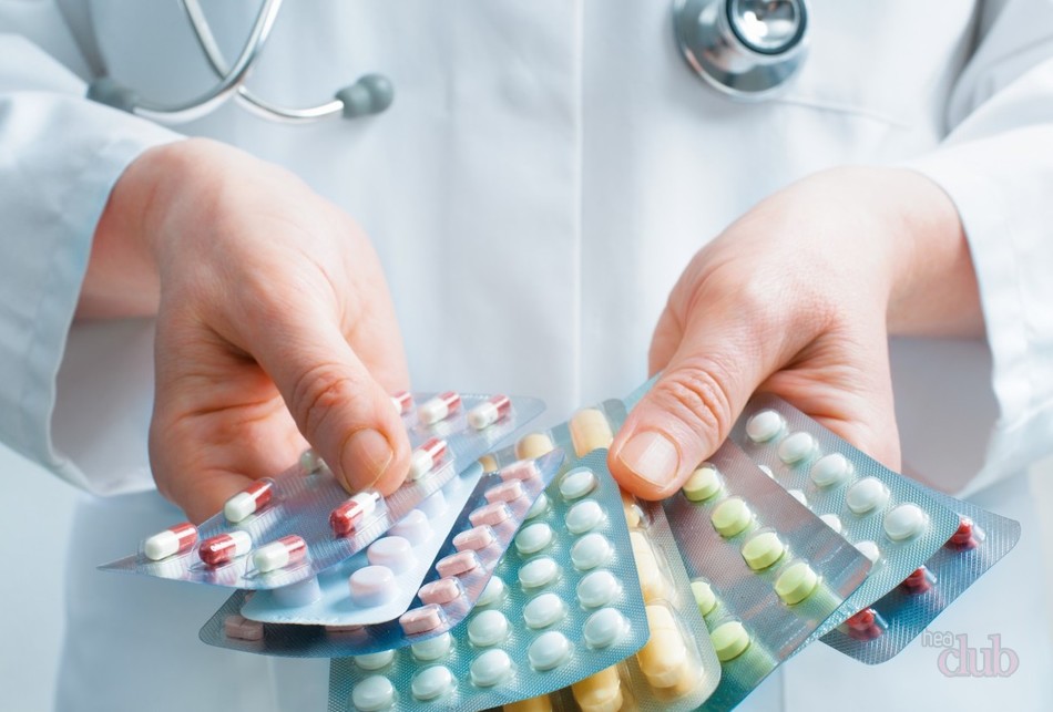 Lo que necesita beber con la infección por rotavirus del niño. Causas de la infección por rotavirus en niños. Los p