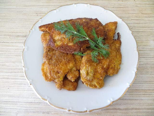 Шніцель з курки. Як приготувати шніцель з курячої грудки.