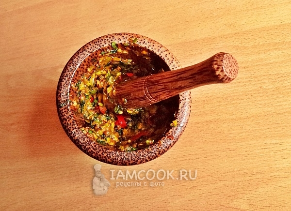 Receta de salsa bage de nuez. Pollo Satsivi - Pollo estofado en salsa bazhe de nueces.