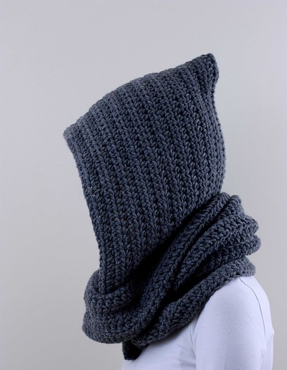 Cómo tejer el esquema de tejer capucha. Accesorio de moda y con estilo en el vestuario femenino: tejido de bufanda.