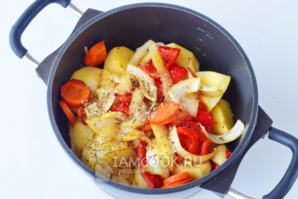 Cómo cocinar la salsa con patatas. Preparación de carne y salsa de patata: instrucciones detalladas.