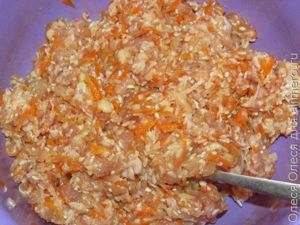 Маринований перець фарширований овочами. Перець фарширований консервований